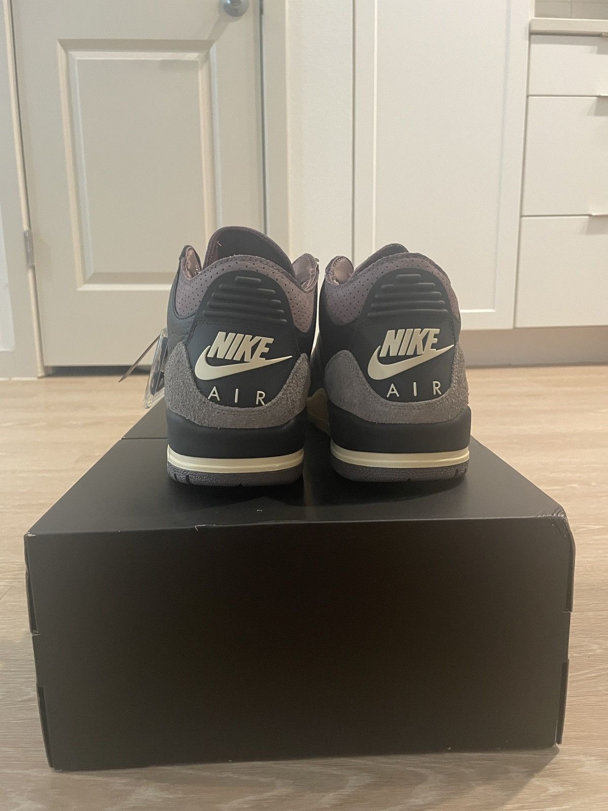 A Ma Maniere × Jordan Brand × Nike Air Jordan 3’s x A Ma Maniere “What Are You Waiting On” Size US 10.5 / EU 43-44 - 4 Thumbnail