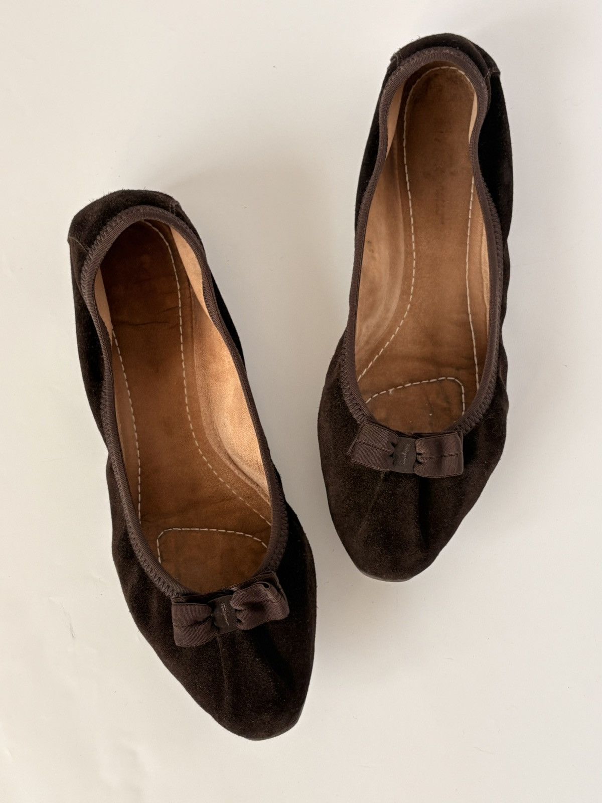 Salvatore Ferragamo Salvatore Ferragamo Brown Suede Ballet Flats Bow 40.5 10 Size US 10 / IT 40 - 3 Thumbnail