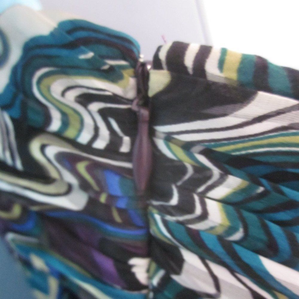 Laundry by Shelli Segal Laundry Shelli Segal Long Formal Silk Dress Size 4 Size S / US 4 / IT 40 - 14 Thumbnail