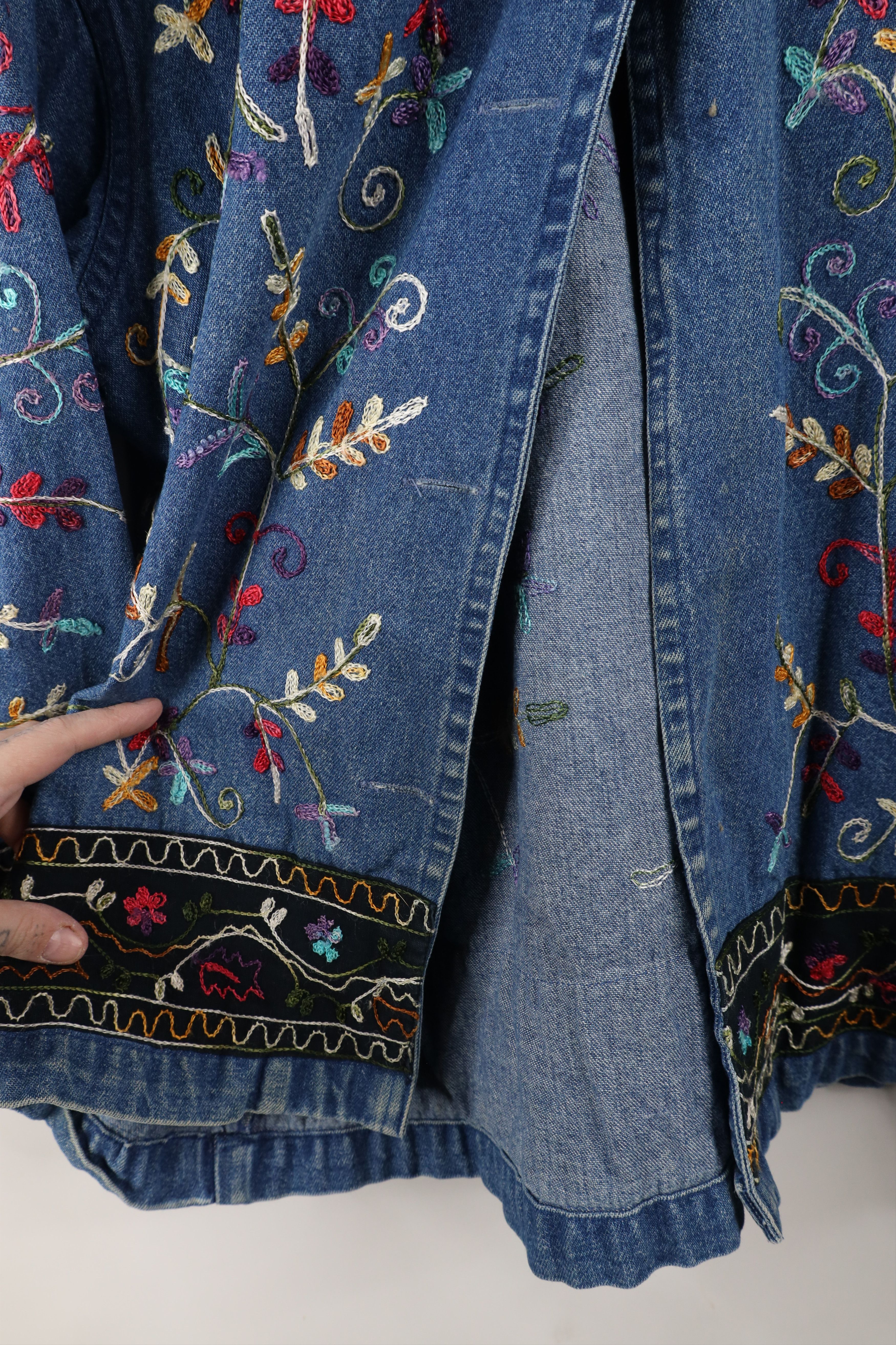 Vintage Vintage 90s Y2K Fairy Bella Embroidered Flower Denim Jacket Size XXL / US 16-18 / IT 52-54 - 7 Thumbnail