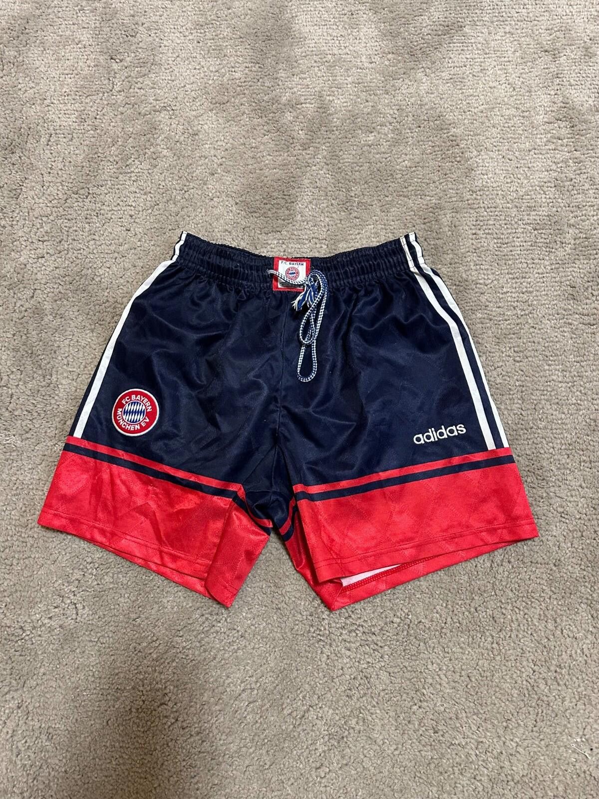 Adidas BAYERN MUNICH 1997/1999 HOME FOOTBALL SOCCER SHORTS Sz M Size US 32 / EU 48 - 1 Thumbnail