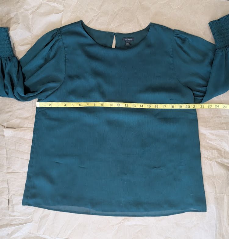 Ann Taylor Dark Green smocked cuff chiffon blouse Size L / US 10 / IT 46 - 6 Thumbnail