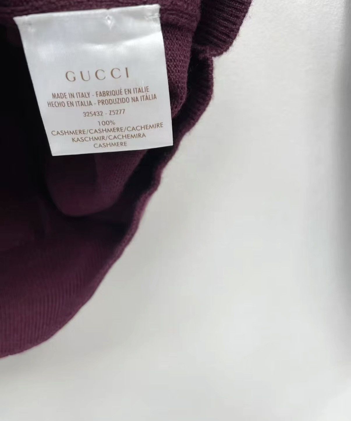 Gucci Gucci 100% Cashmere Sweater J30 Size US S / EU 44-46 / 1 - 6 Thumbnail