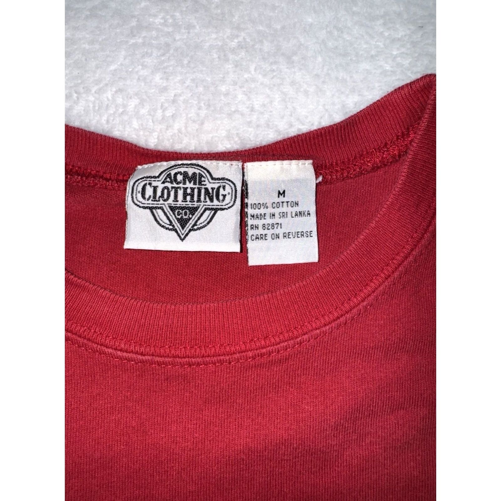 Vintage VINTAGE Looney Tunes ACME Clothing Co. T-Shirt Red Size M Bugs Bunny Taz Men 90s Size US M / EU 48-50 / 2 - 2 Thumbnail