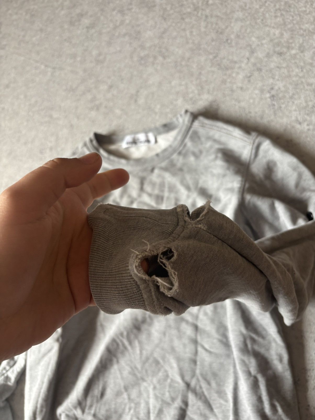Stone Island × Vintage STONE ISLAND DISTRESSED CREWNECK Size US M / EU 48-50 / 2 - 4 Thumbnail