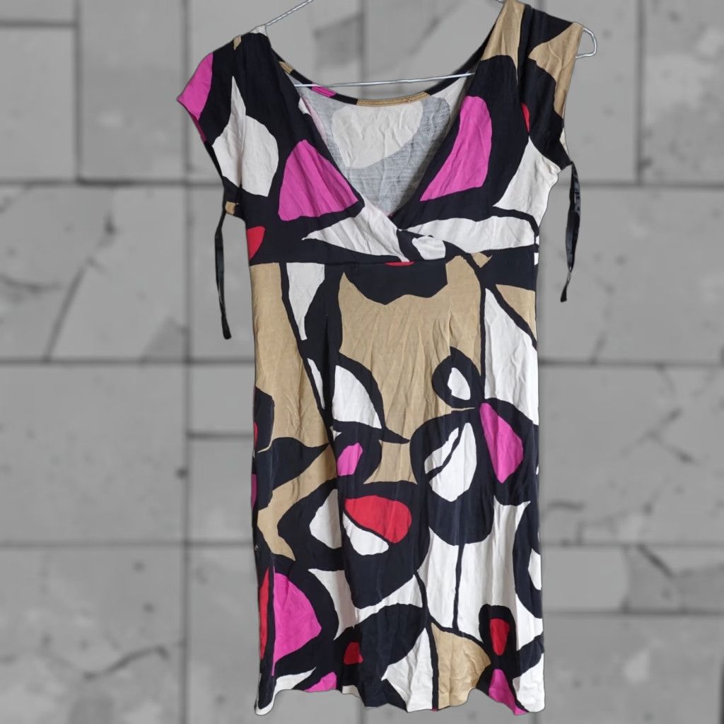 Diane von Furstenberg Diane von Furstenberg Dress 8 White Beige Pink Wrap 100% Silk Silk Wrap Dress Short Sleeve Knee Length Womens Vintage No Size M / US 6-8 / IT 42-44 - 1 Thumbnail