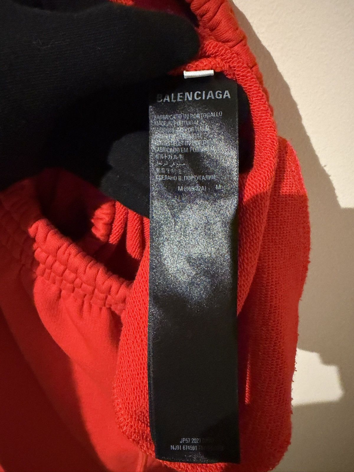 Balenciaga Balenciaga Red Embroidered Sweatshorts Size US 34 / EU 50 - 9 Thumbnail