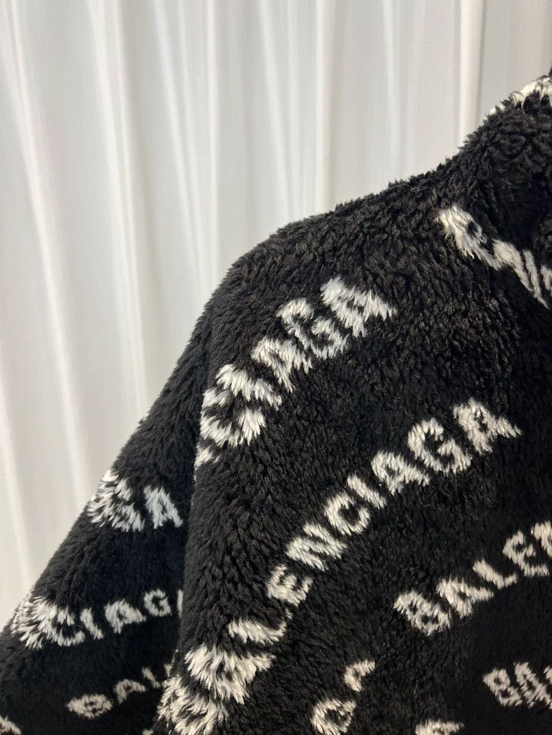 Balenciaga Balenciaga Bullet alphabet teddy jacket 2502-Nextarrow Size XXS / US 00 / IT 34 - 4 Thumbnail