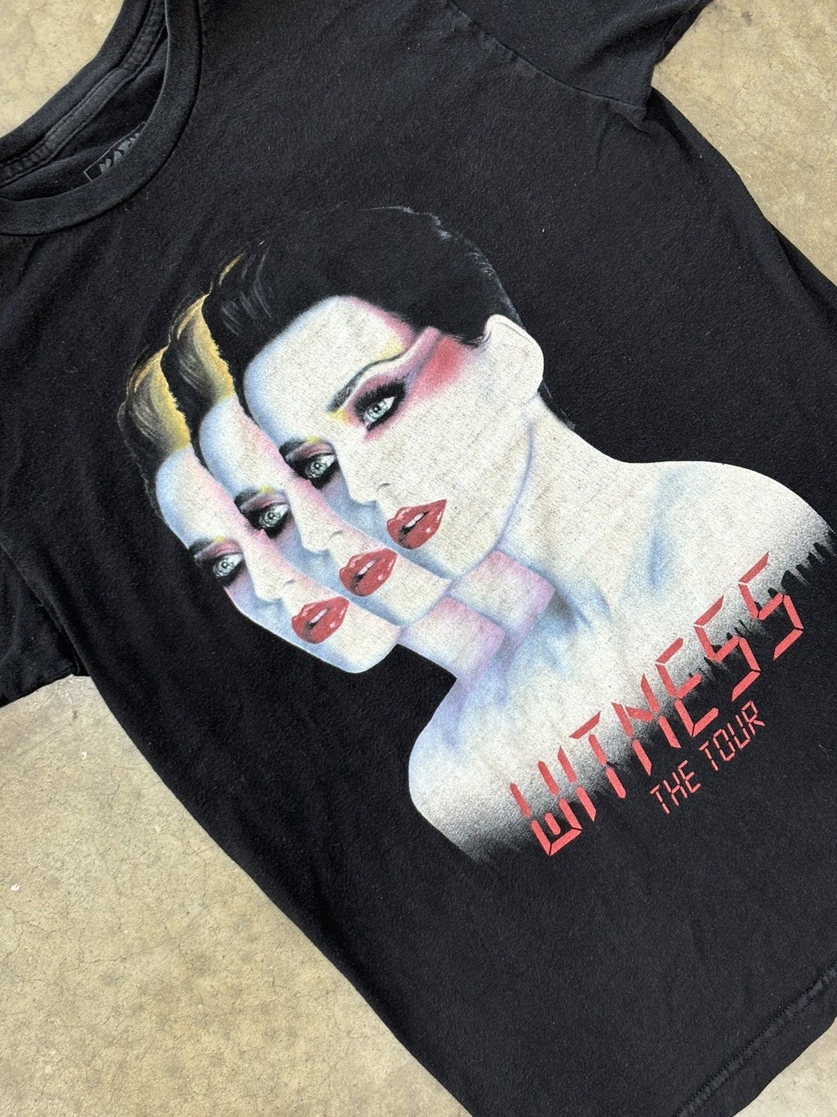 Band Tees × Vintage Katy Perry Witness Tour Tee Small Size US S / EU 44-46 / 1 - 1 Thumbnail