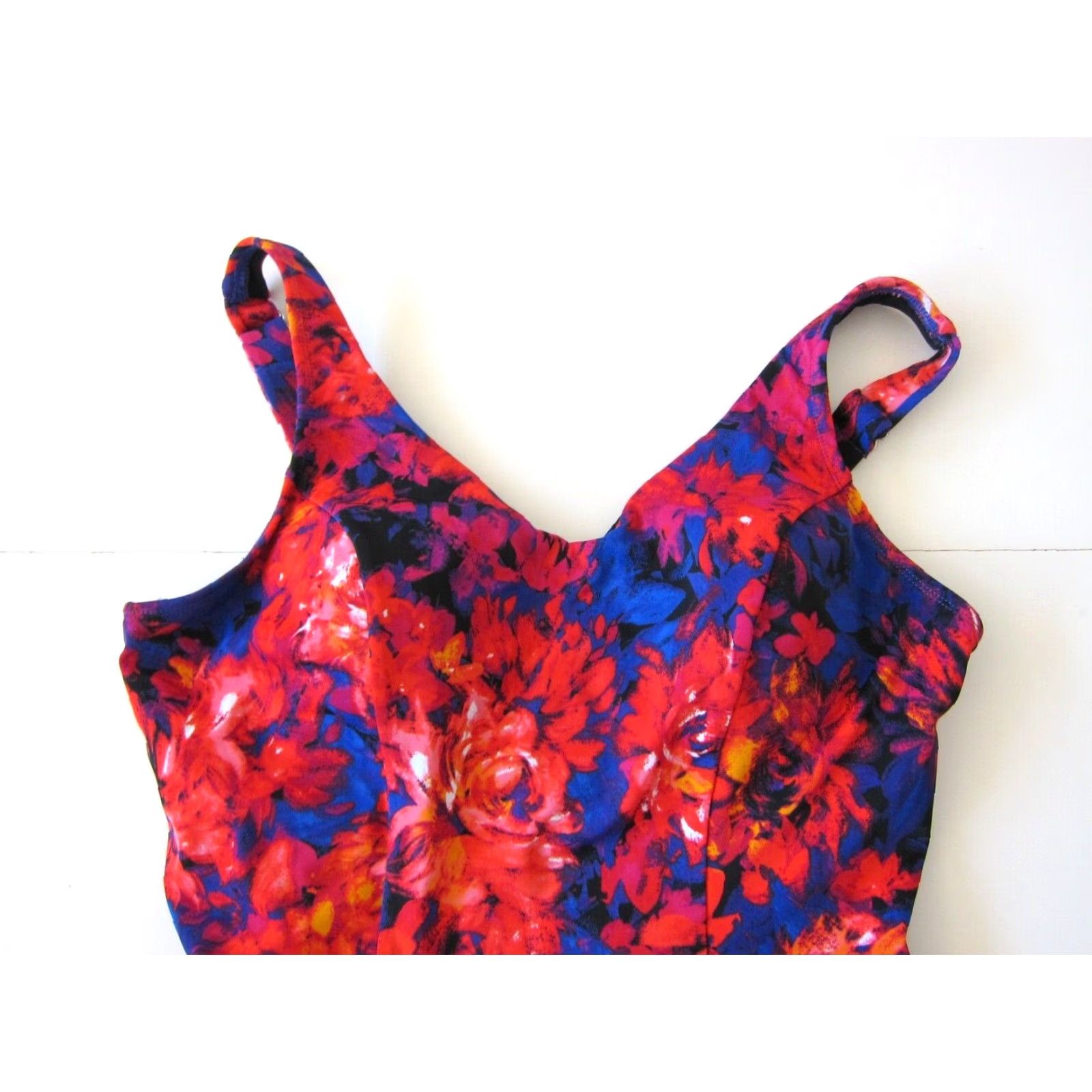 Vintage Contour Beach Scene Floral Built In Bra Tankini Swim Top 16 Red Womens Size 16 90s Vintage Pattern Size XXL / US 16-18 / IT 52-54 - 3 Thumbnail