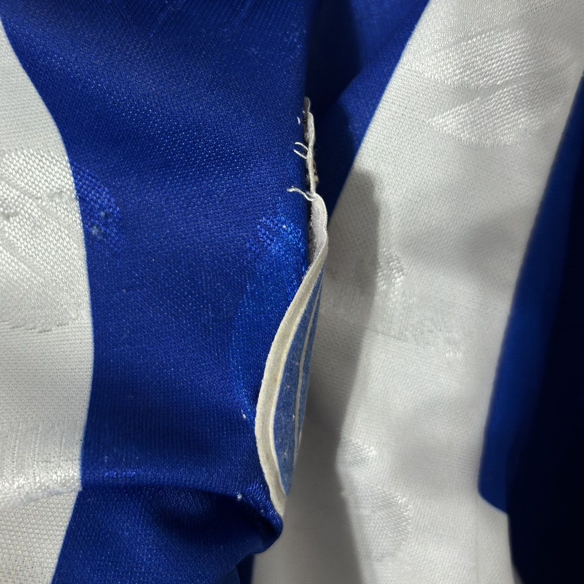 Vintage 1995 1996 FC Porto Retro Vintage Saillev Home Soccer Jersey Size US L / EU 52-54 / 3 - 9 Thumbnail