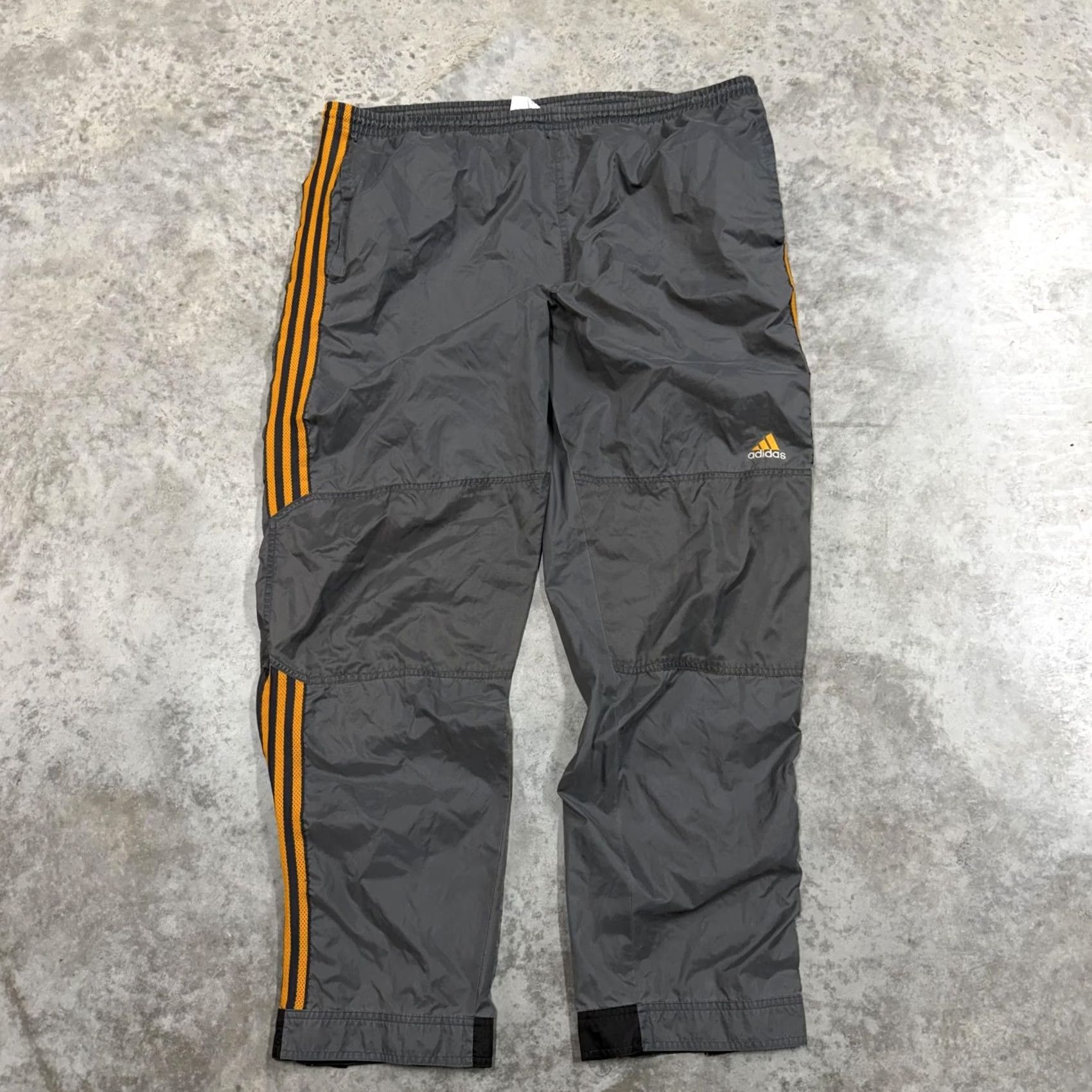 Adidas Adidas Track Pants Mens XL Gray Windbreaker 3 Stripe Side Zip Athletic Training Pants Size US 36 / EU 52 - 2 Thumbnail