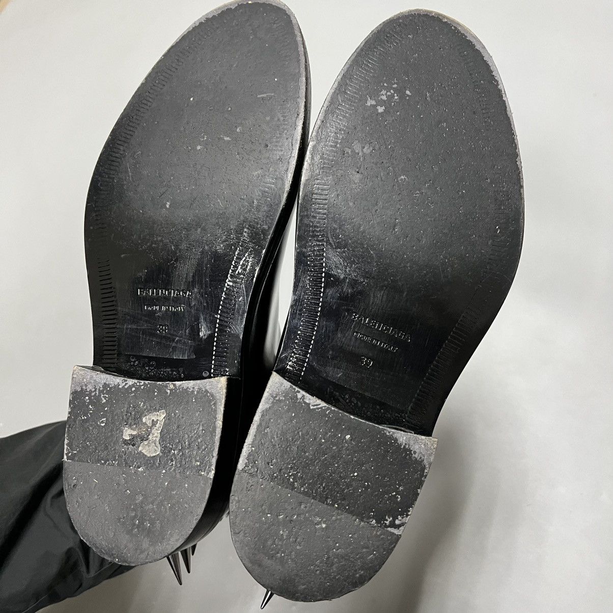 Balenciaga Balenciaga Spike Accents Leather Chelsea Boots Black men's Size US 6.5 / EU 39-40 - 14 Thumbnail