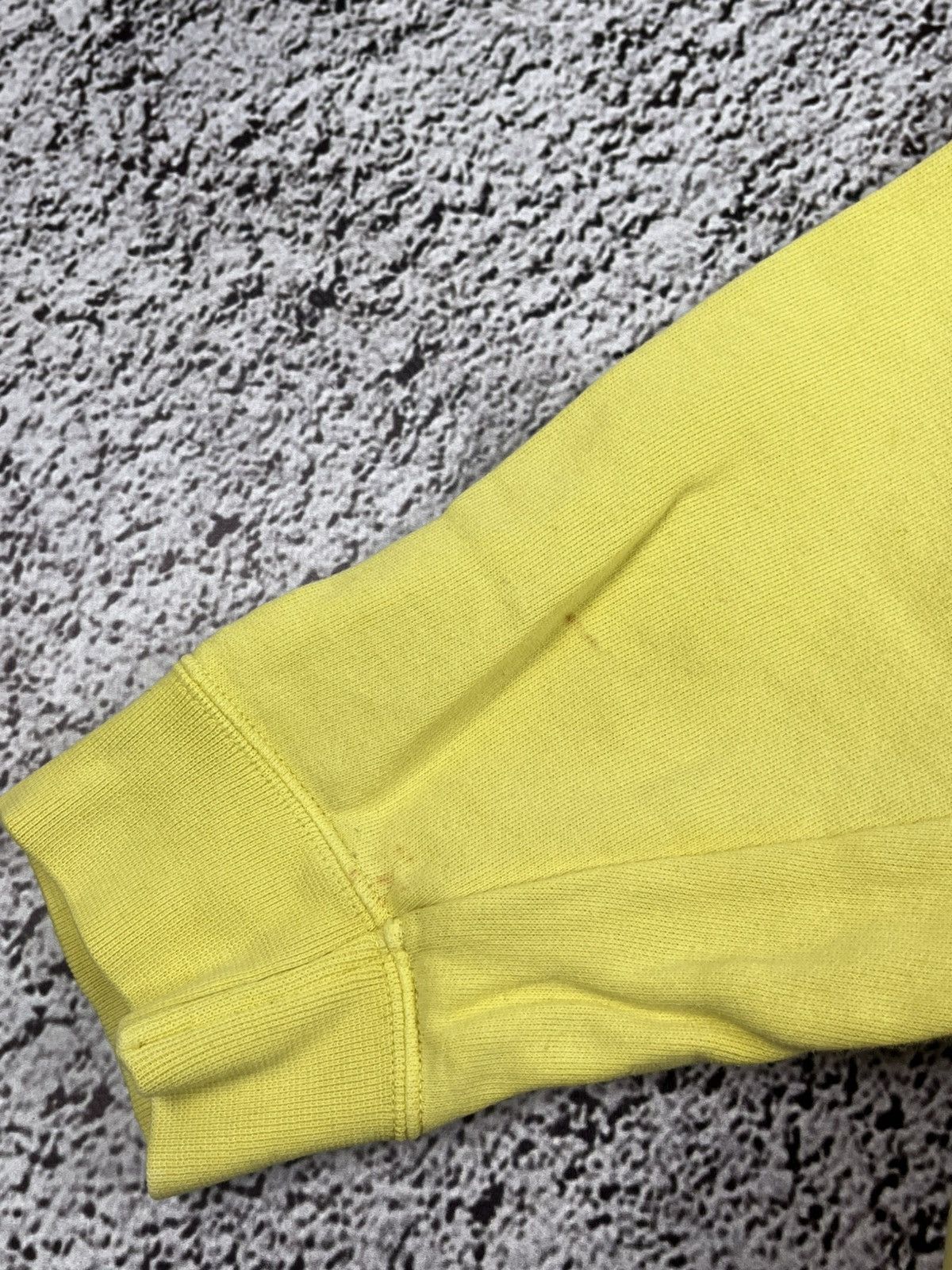Vintage Vintage 90s United Colours Of Benetton logo sweater Size US XXL / EU 58 / 5 - 8 Thumbnail
