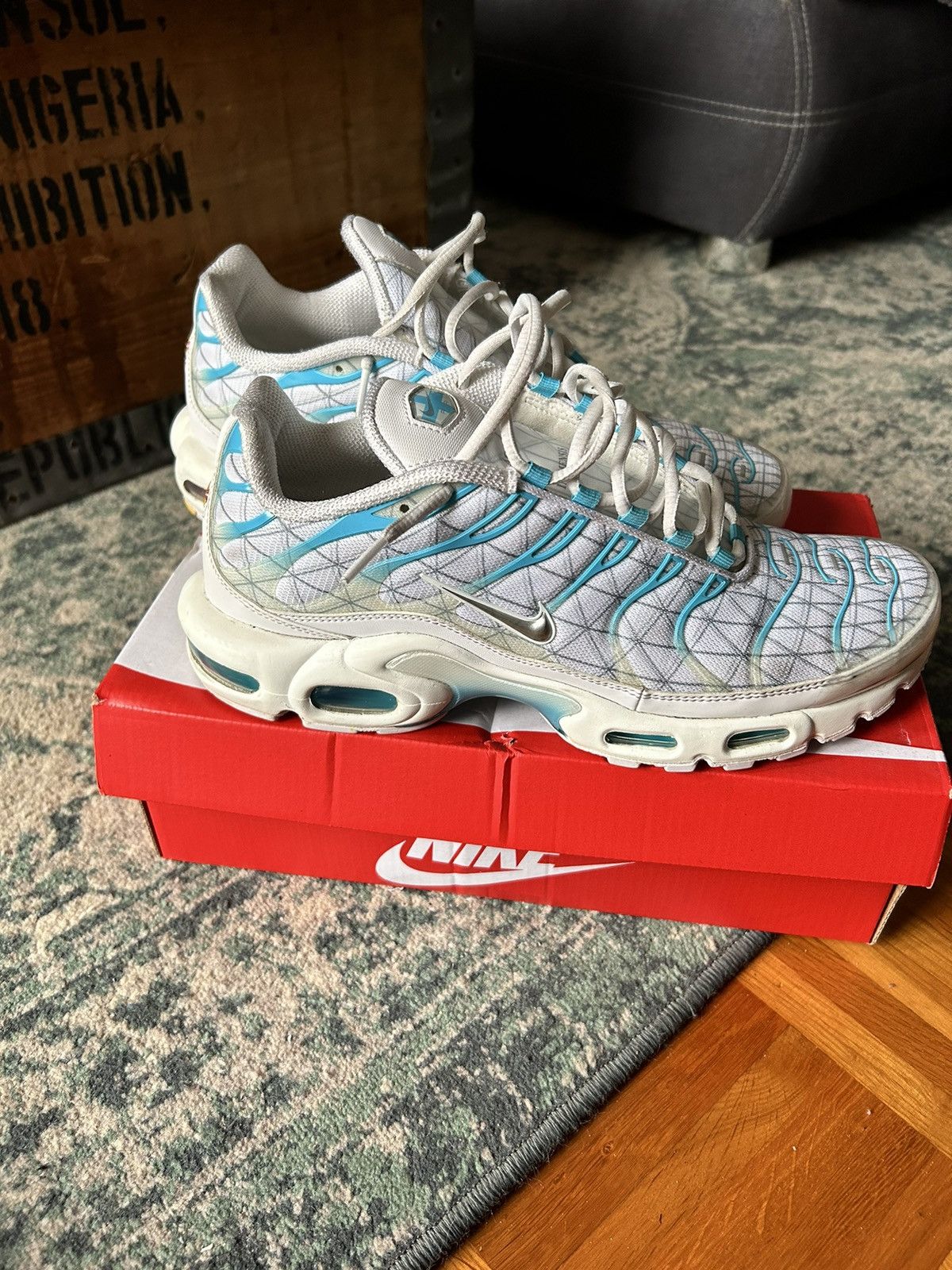 Nike Nike Air Max Plus TNs Marseille Size US 10.5 / EU 43-44 - 2 Thumbnail