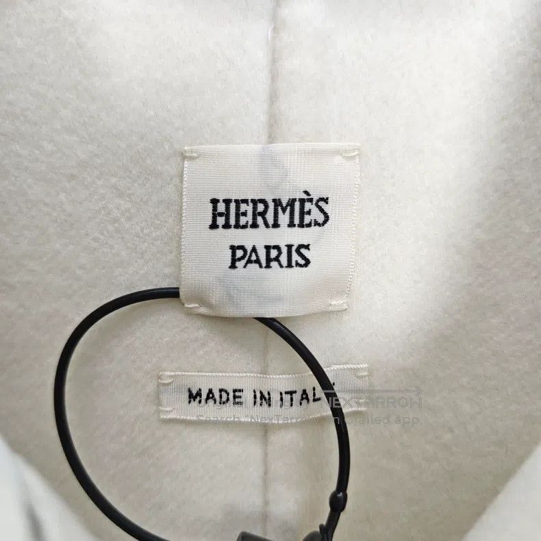 Hermes Hermes Cream White Leather Buckle Double-Sided Cashmere Co Size XS / US 0-2 / IT 36-38 - 4 Thumbnail