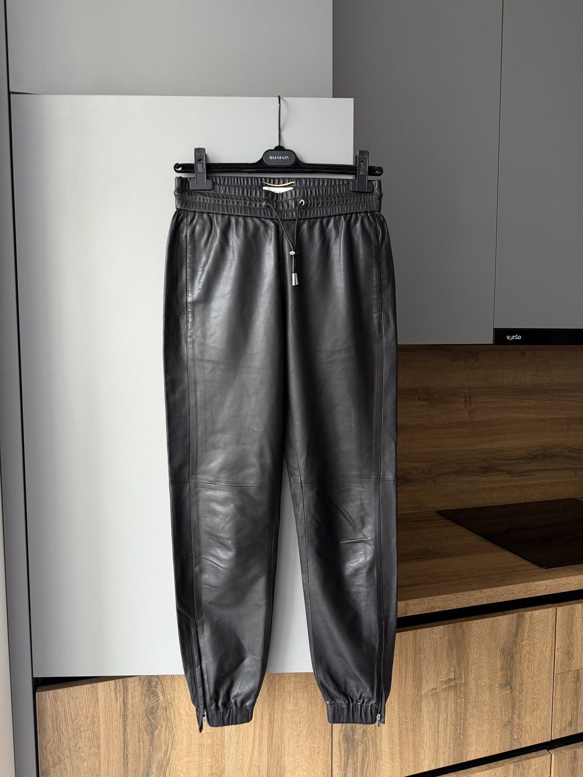 Saint Laurent Paris Saint Laurent Paris Black Leather Jogger Trousers Size 25" / US 0 / IT 36 - 2 Thumbnail
