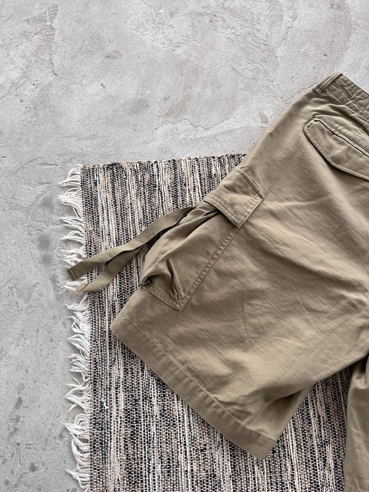 Allsaints Vintage AllSaints Green Military Avantgarde Y2K Cargo Shorts Size US 31 - 12 Thumbnail