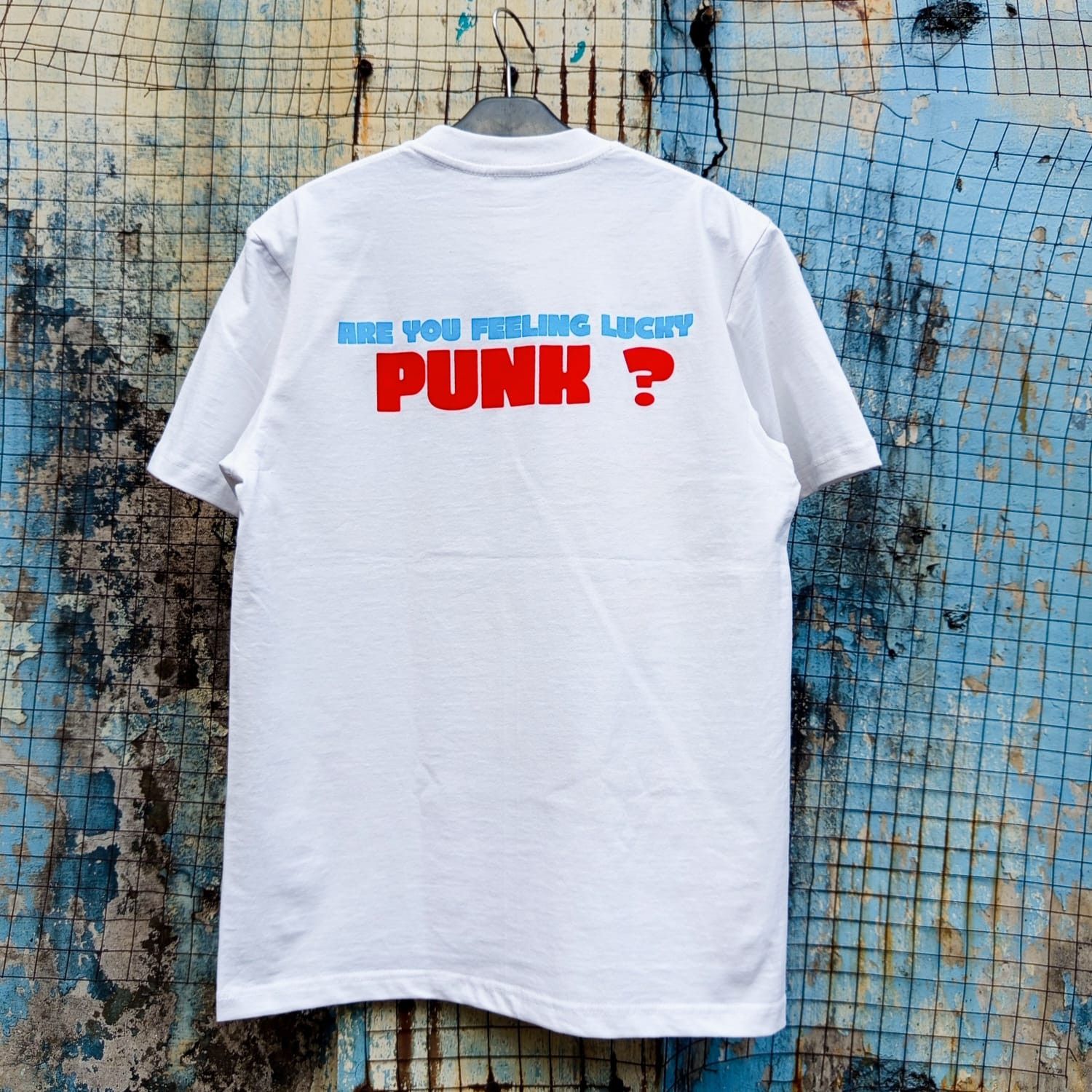 Band Tees Judge Dredd No Smoking Punk T shirt Size US XL / EU 56 / 4 - 2 Thumbnail
