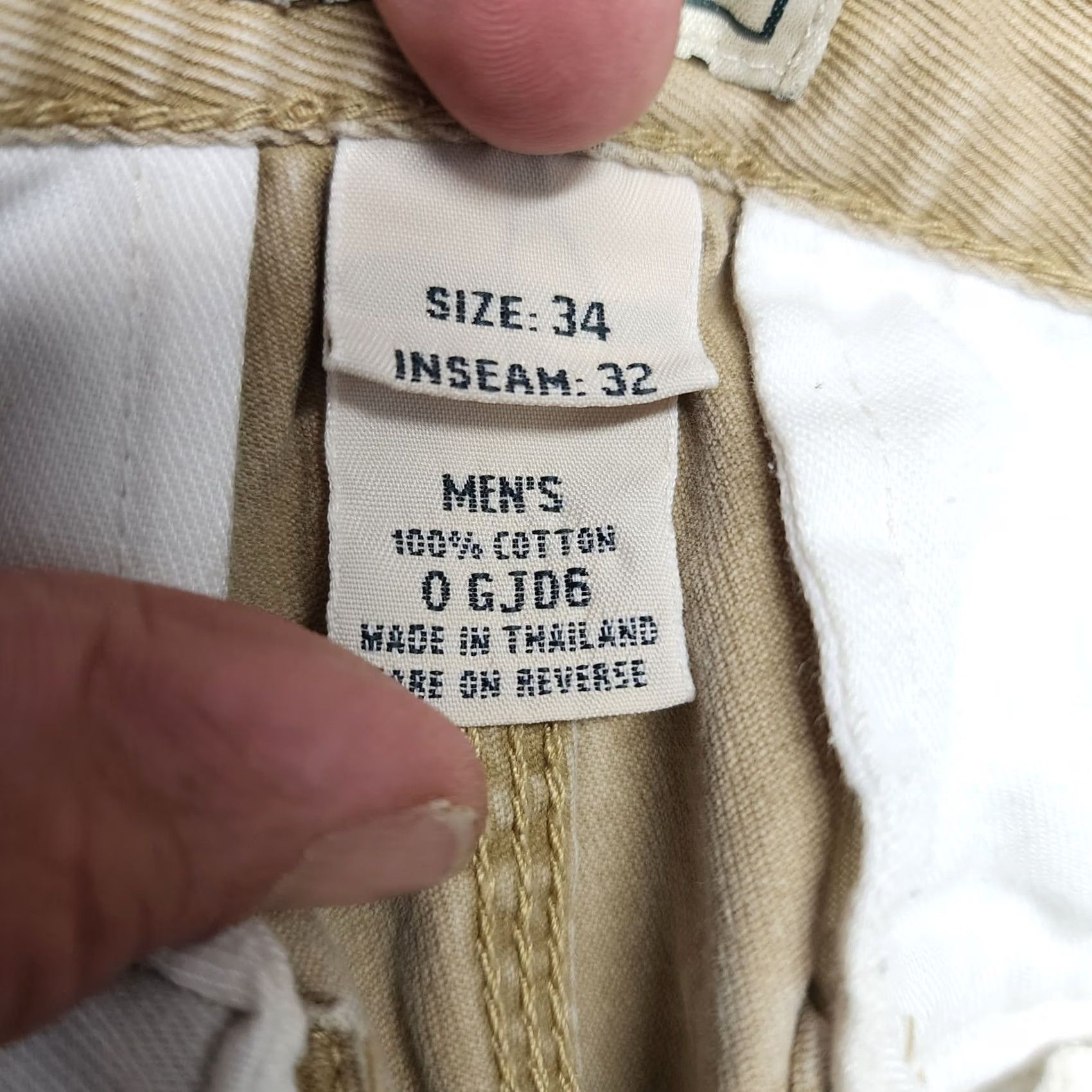 Vintage LL Bean Cargo Pants Mens 32x30 Khaki Beige Cotton Utility Pockets Cargo Pant Regular Waist 32 Inseam 30 Front Zip Button Pockets Vintage No Mens Size US 32 / EU 48 - 4 Thumbnail