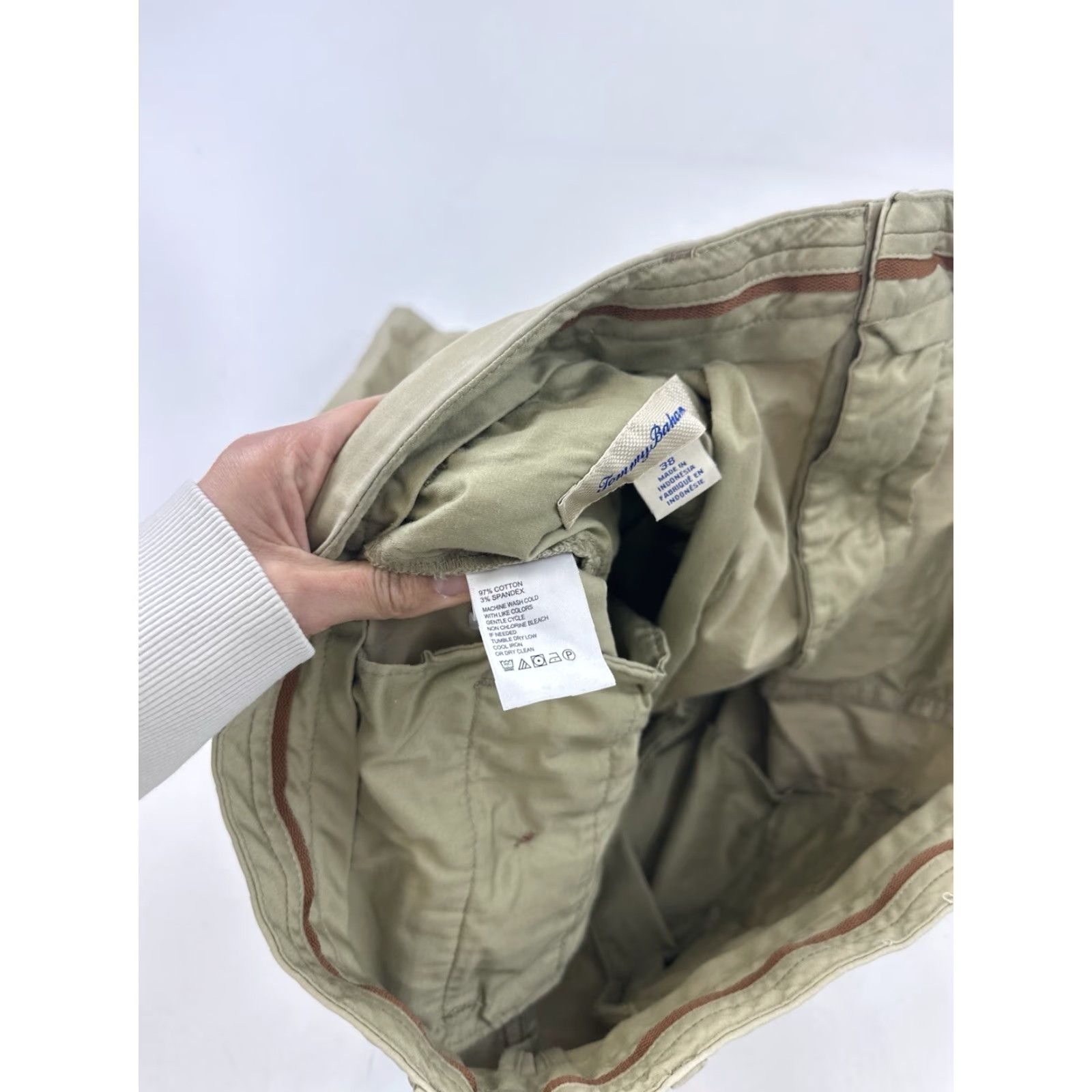 Tommy Bahama Tommy Bahama Shorts Men’s 38 Khaki Chino Twill Golf Casual Pockets Flat Front Zip Beige Cotton Spandex Regular Men Size US 38 / EU 54 - 5 Thumbnail