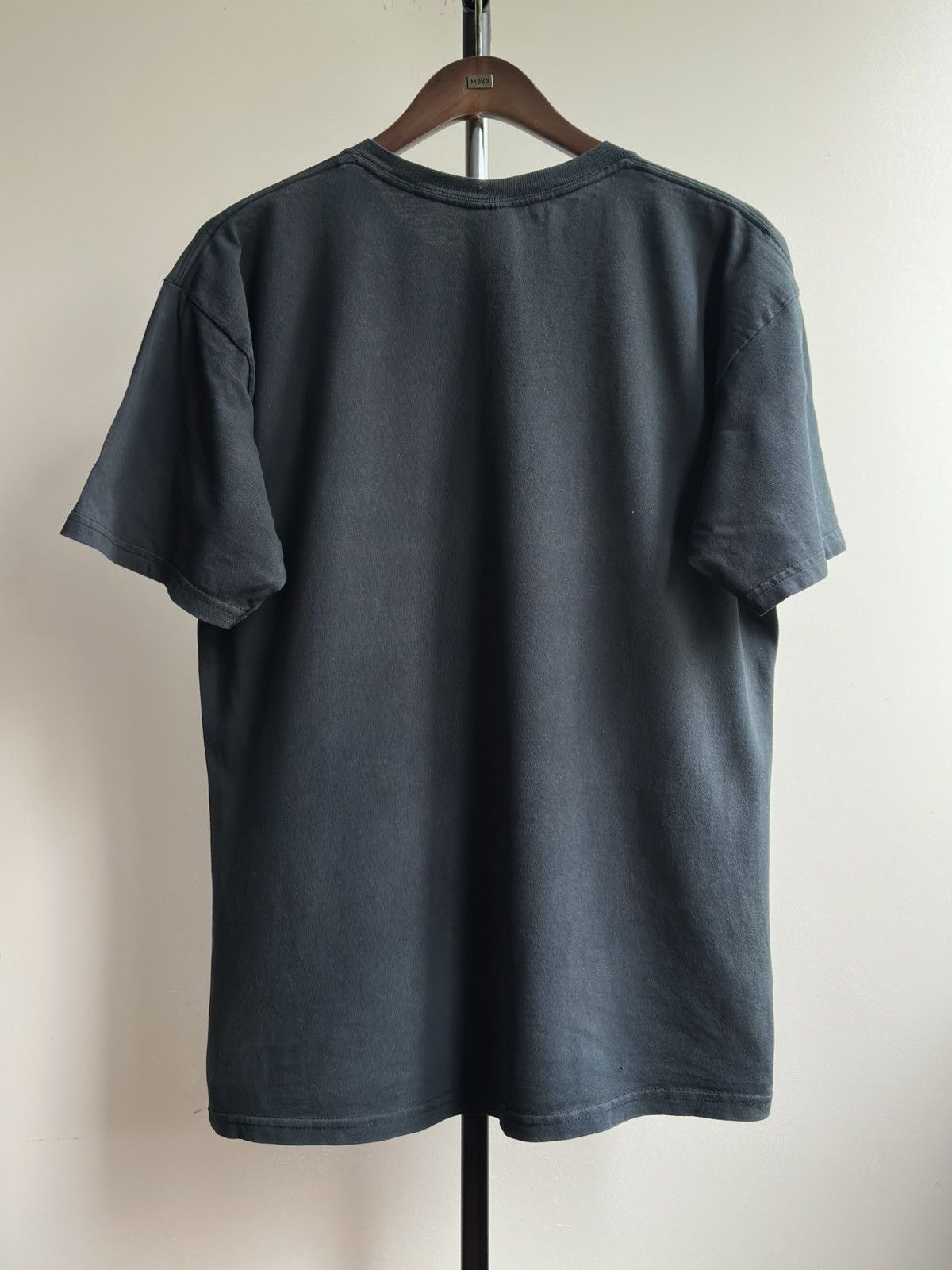 Band Tees VINTAGE 2000s AS I LAY DYING PROMO BAND TEE Size US L / EU 52-54 / 3 - 7 Thumbnail