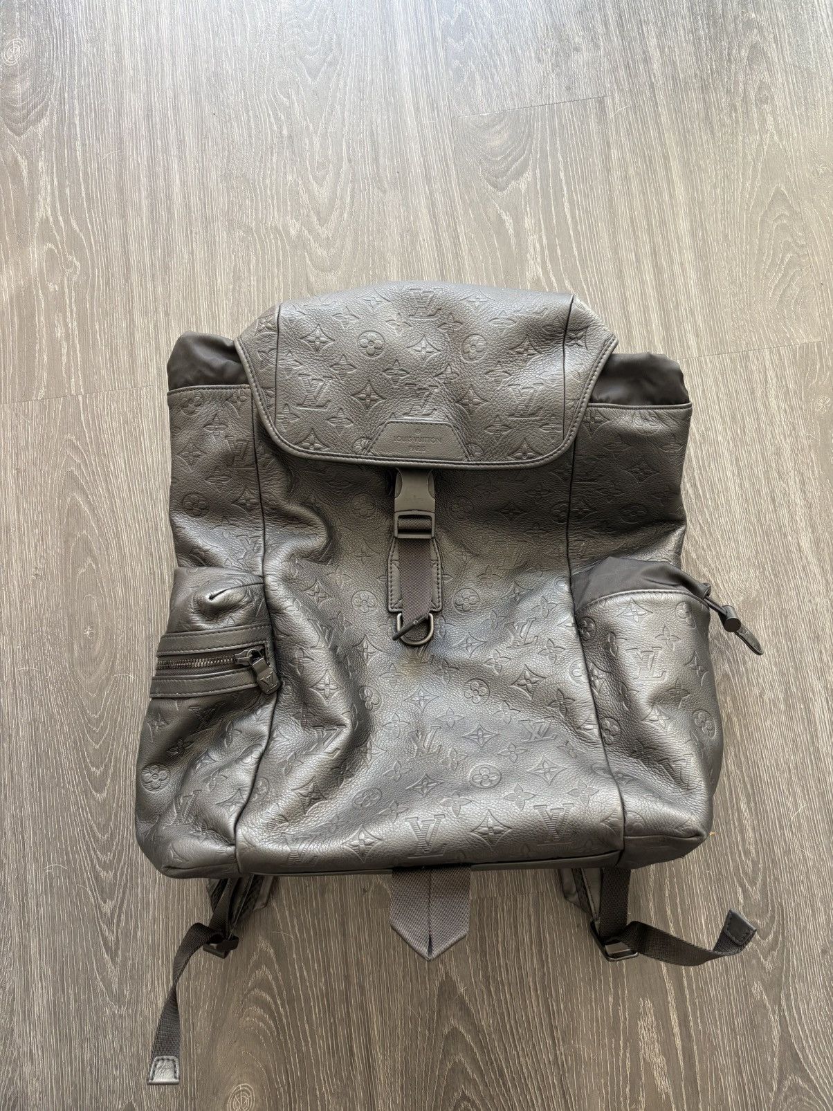 Louis Vuitton Louis Vuitton BookBag Size ONE SIZE - 1 Thumbnail