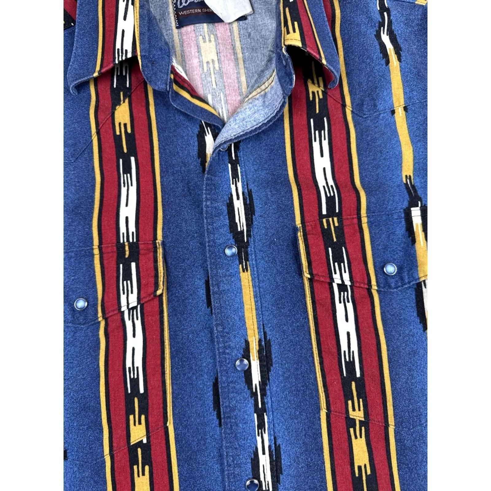 Wrangler VINTAGE Wrangler Aztec Stripe Pearl Snap Shirt Blue M Mens Wrangler Shirt Size US M / EU 48-50 / 2 - 5 Thumbnail