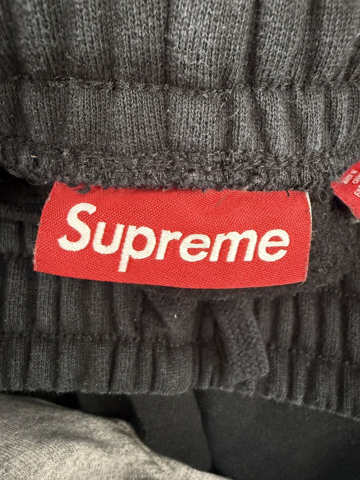 Supreme Supreme Equipe Black Shorts Size US 33 - 7 Thumbnail