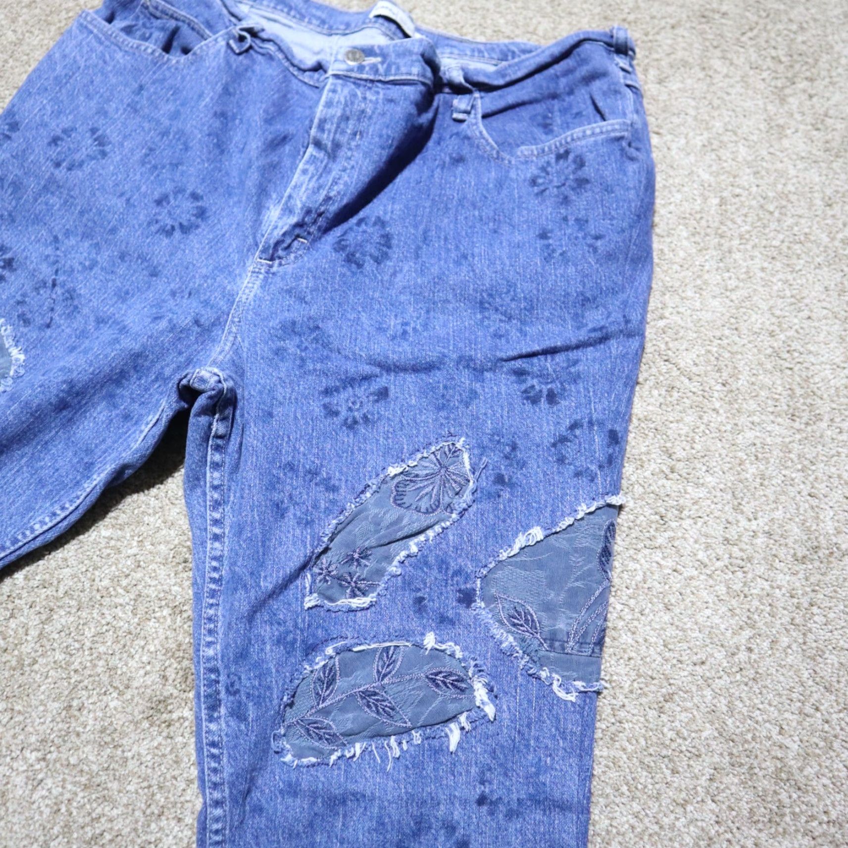 Wrangler Wrangler Jeans Denim 100% Cotton Floral Distressed Blue Women's Size 42 Modern Fit High Rise 29in Inseam Size 28" / US 6 / IT 42 - 2 Thumbnail