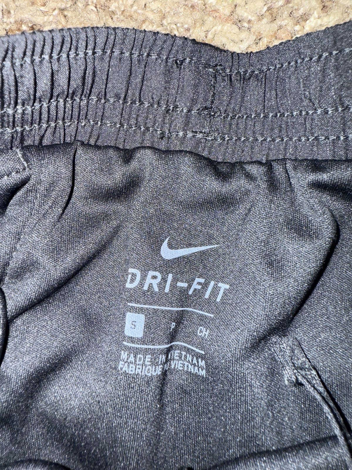 Nike Nike Big Kid’s (Girl’s) Tempo Dri-FIT Running Shorts Size 24" / US 00 / IT 34 - 3 Thumbnail