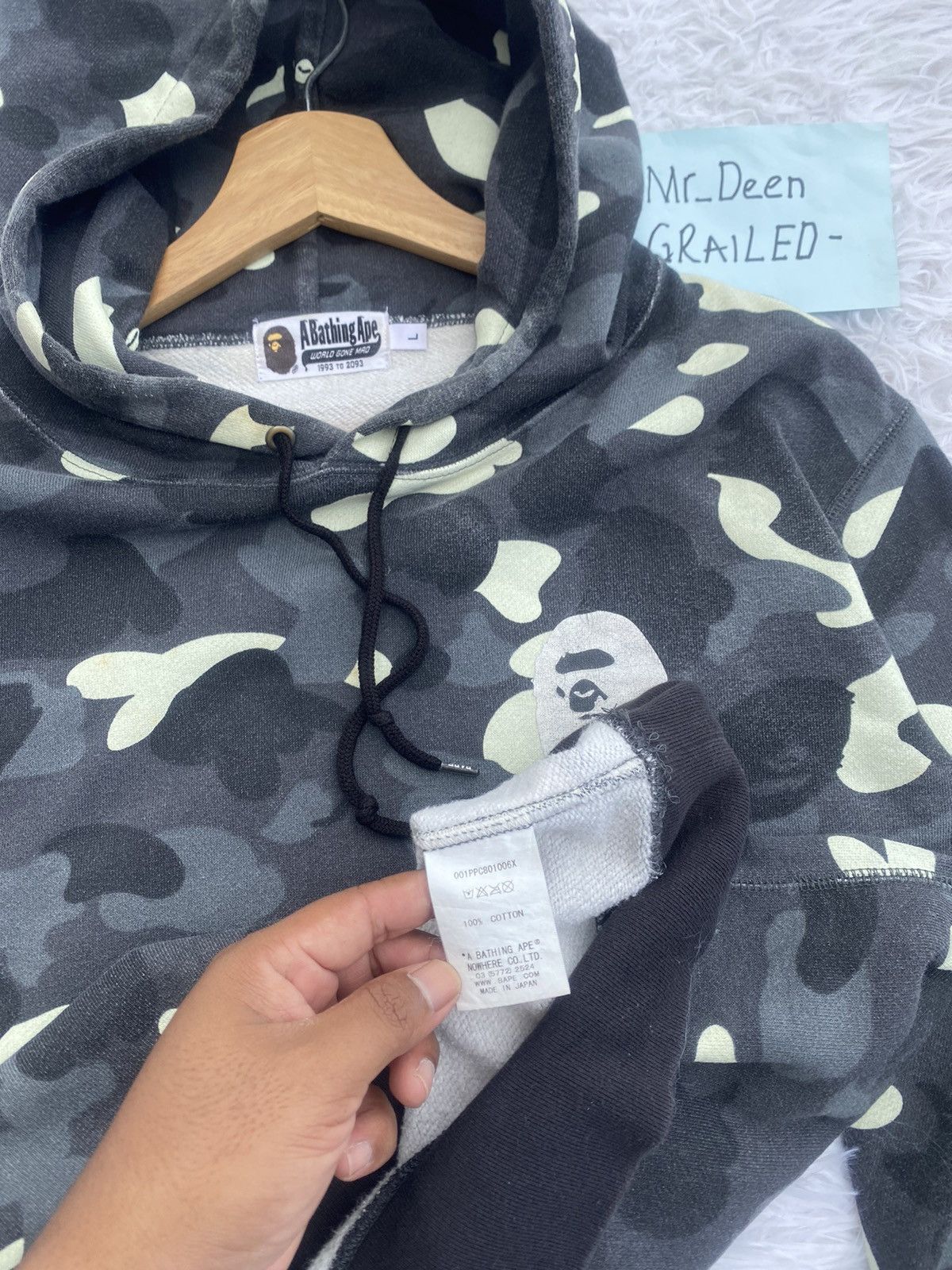 Bape Rare BAPE City Camo Glow In Dark Pullover Hoodie/Sweater Size US L / EU 52-54 / 3 - 14 Thumbnail