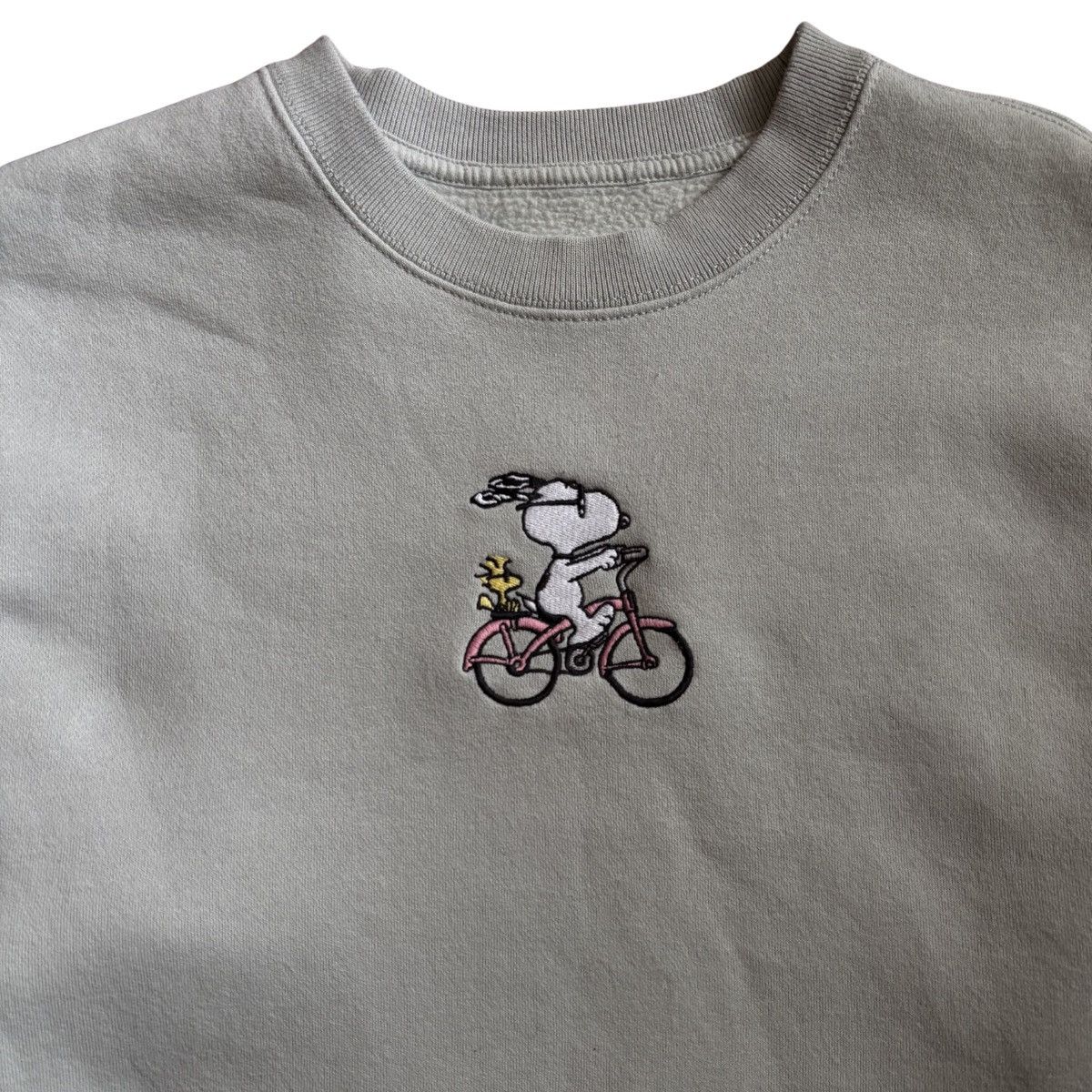 Abercrombie & Fitch Abercrombie and Fitch Snoopy Bicycle Sweater Womens Small Size S / US 4 / IT 40 - 2 Thumbnail