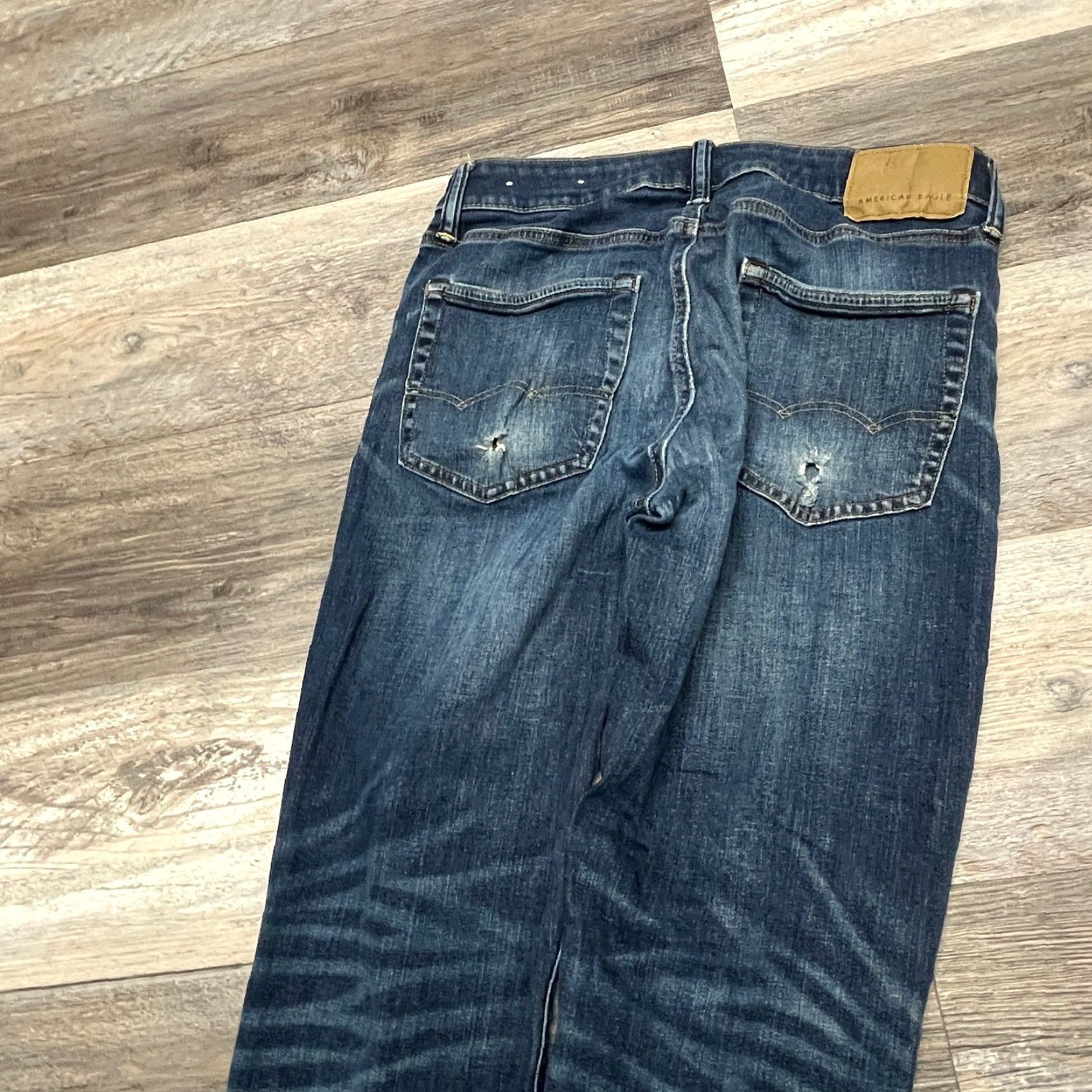 American Eagle Outfitters VINTAGE American Eagle Whisker Faded Mid Wash Blue Jeans Size US 31 - 4 Thumbnail