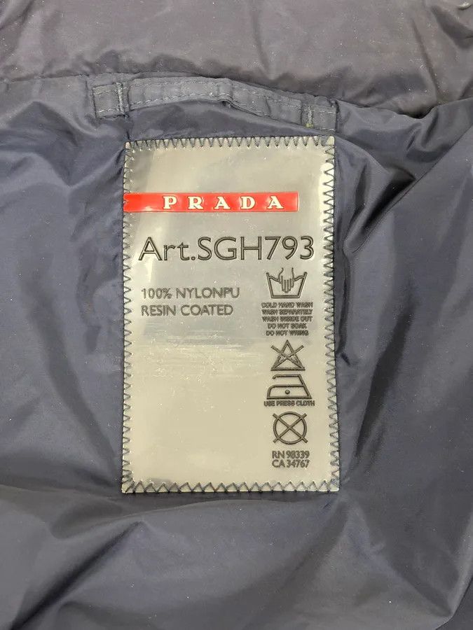 Prada SS2016 Prada Navy Light Windbreaker Jacket Size US S / EU 44-46 / 1 - 14 Thumbnail