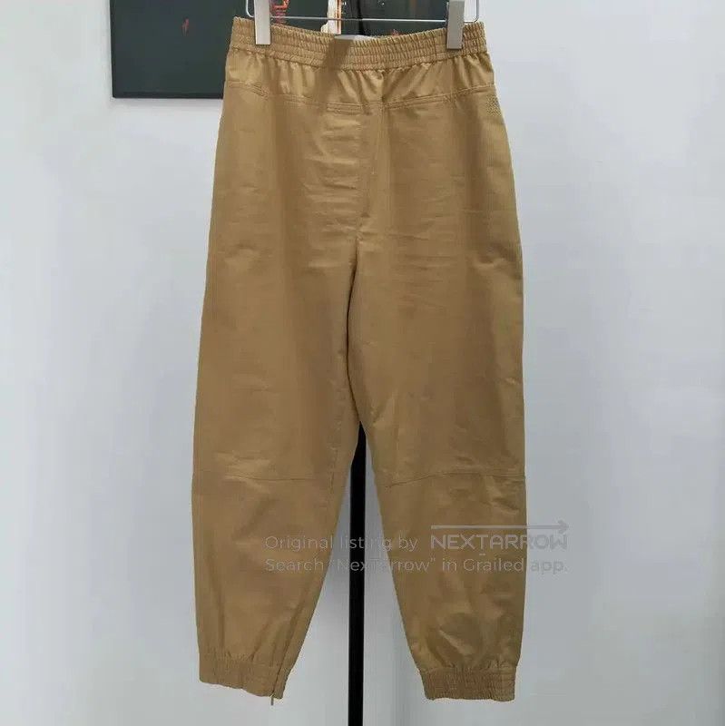 Loewe Loewe Casual Khaki Cotton Pants for Women . Size 23" - 1 Thumbnail