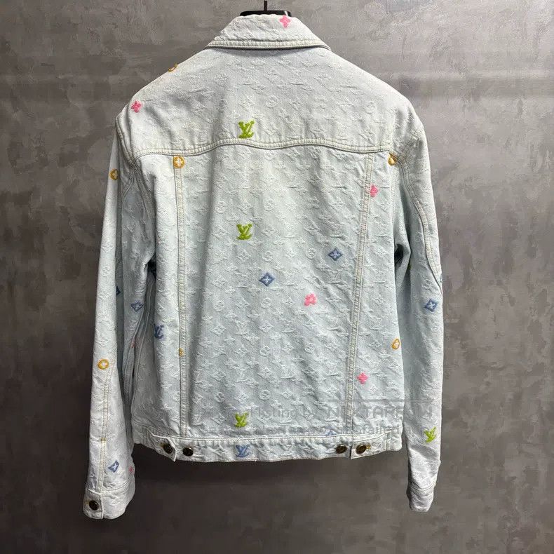 Louis Vuitton Louis Vuitton 24 Latest Light Blue Logo monogrammed embroi Size US M / EU 48-50 / 2 - 5 Thumbnail