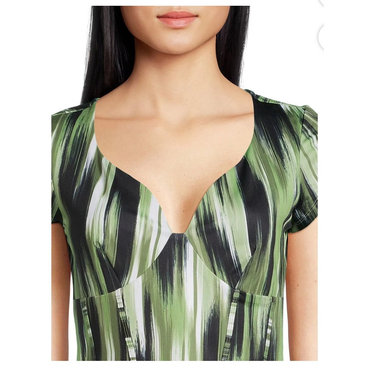 Madden NYC XS juniors Short Sleeve Deep V-Neck Top Olive green stretch Size XS / US 0-2 / IT 36-38 - 3 Thumbnail