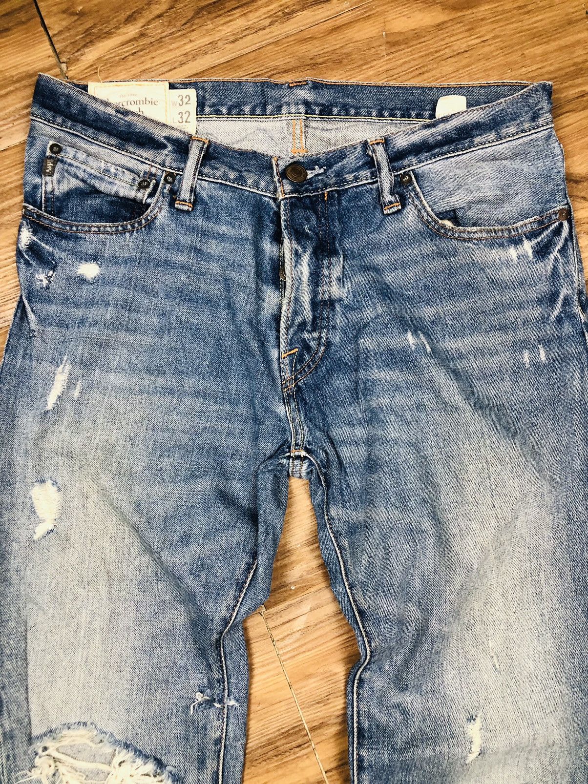 Abercrombie & Fitch Abercrombie & Fitch Distressed Jeans (33) Size US 34 / EU 50 - 3 Thumbnail