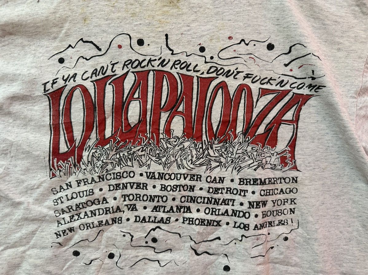 Band Tees vintage 1992 LOLLAPALOOZA concert tour grunge rock t-shirts Size US XL / EU 56 / 4 - 7 Thumbnail