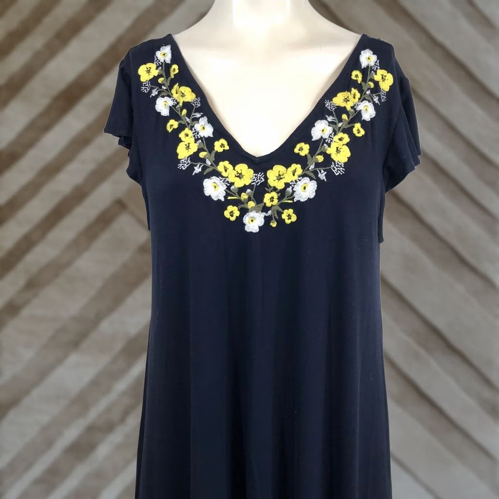 Loft VINTAGE? No. LOFT Navy Blue Floral Embroidered V-Neck Short Sleeve Swing T-Shirt Dress Medium Size M / US 6-8 / IT 42-44 - 1 Thumbnail