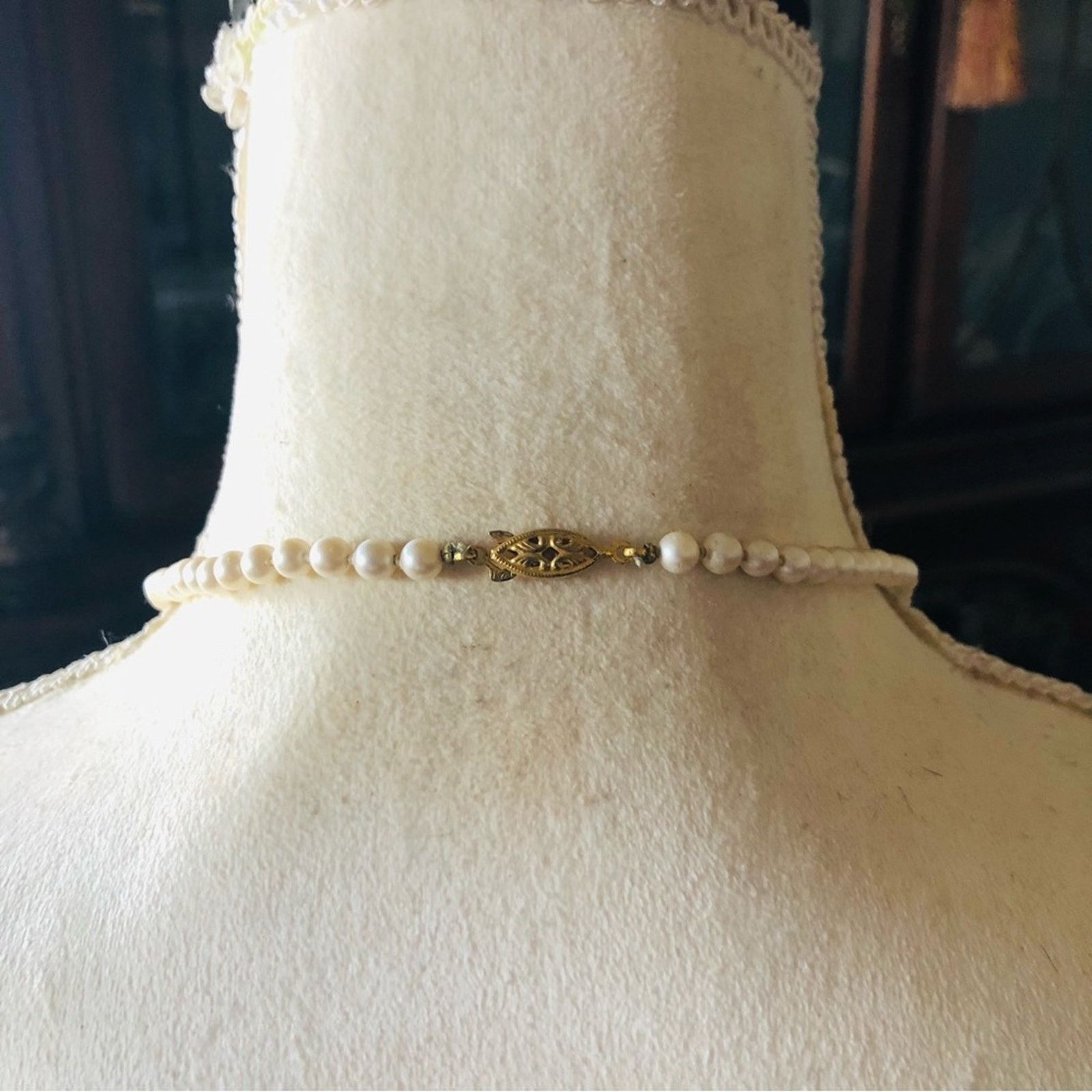 Vintage Vintage hand knotted cream glass pearl necklace Size ONE SIZE - 6 Thumbnail