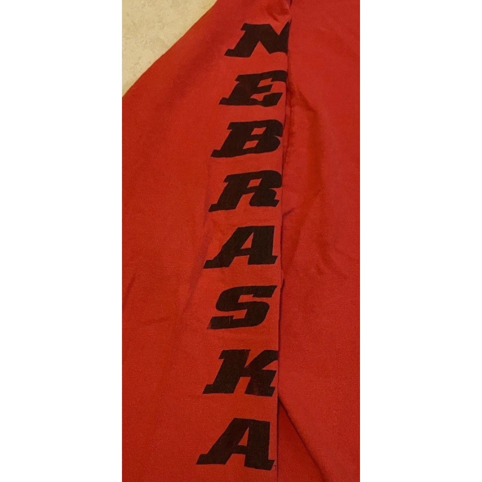 Champion VINTAGE 90s University Cornhuskers Faded Distress Back To Back Champions Shirt XL Red University Mens T-Shirt Grunge Nebraska Cornhuskers 90s Grunge Size US XL / EU 56 / 4 - 5 Thumbnail