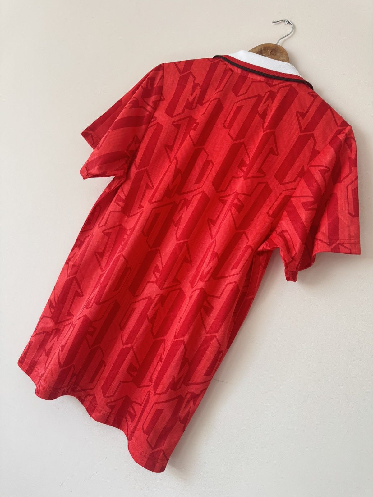 Vintage Vintage Manchester United 1992-1994 Score Draw Soccer Jersey Size US M / EU 48-50 / 2 - 8 Thumbnail