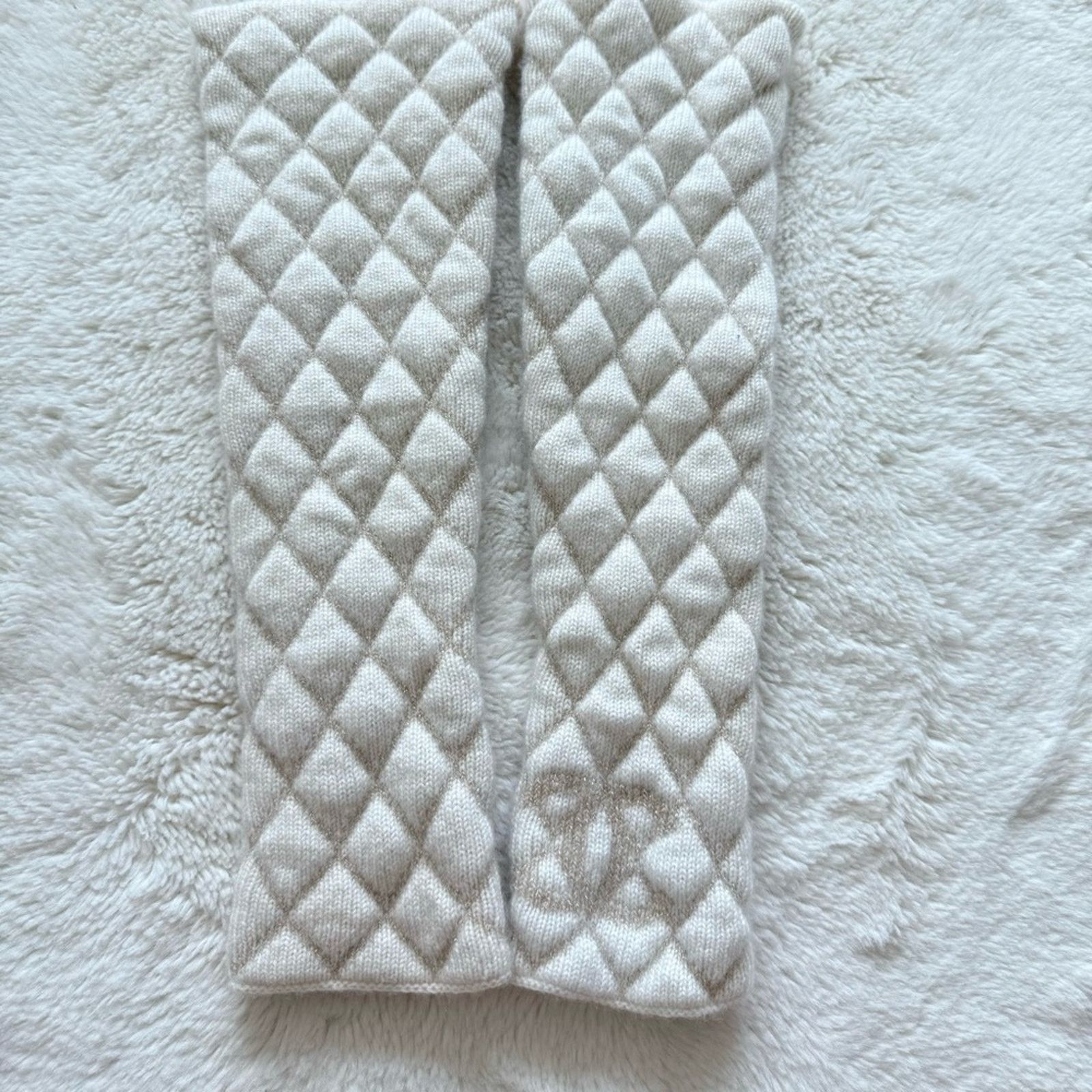 Chanel CHANEL winter cashmere set scarf/ hat Authentic Retail 4500$ Size ONE SIZE - 2 Thumbnail