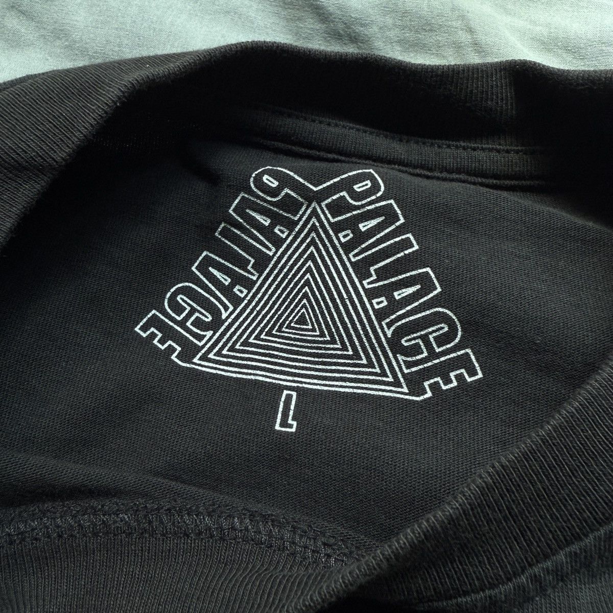 Palace (L) Palace Palazzo L/S Tee Size US L / EU 52-54 / 3 - 5 Thumbnail