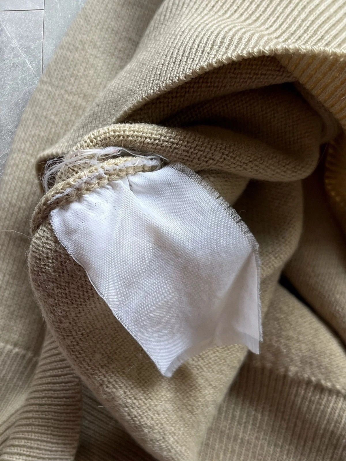 Burberry Burberry’s Of London Sweater Beige Size 7 XL Size US XL / EU 56 / 4 - 7 Thumbnail