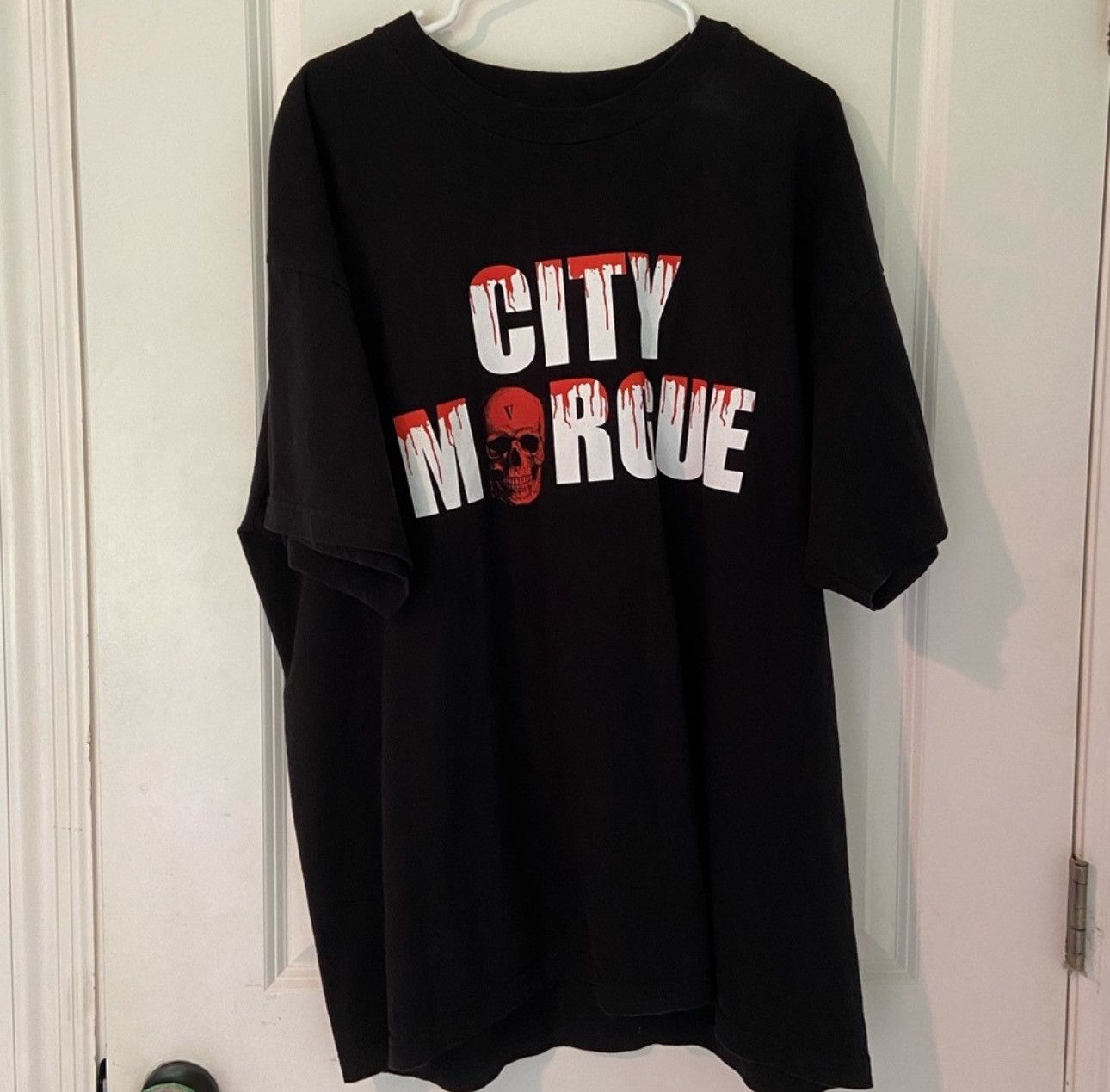City Morgue × Revenge × Vlone VLONE CITY MORGUE Size US XXL / EU 58 / 5 - 2 Thumbnail