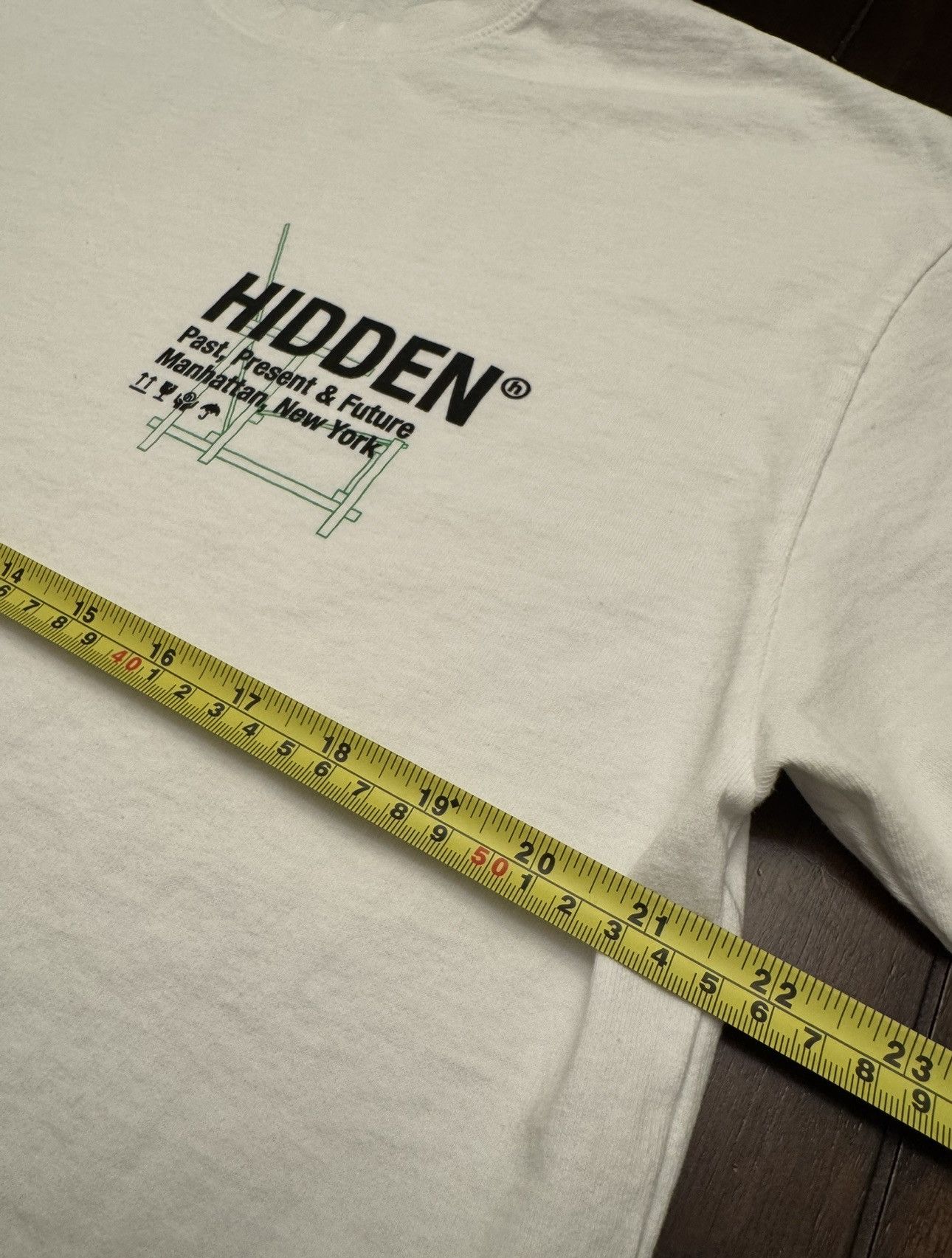 HIDDEN HIDDEN Ny chair tee shirt-size Large Size US L / EU 52-54 / 3 - 7 Thumbnail