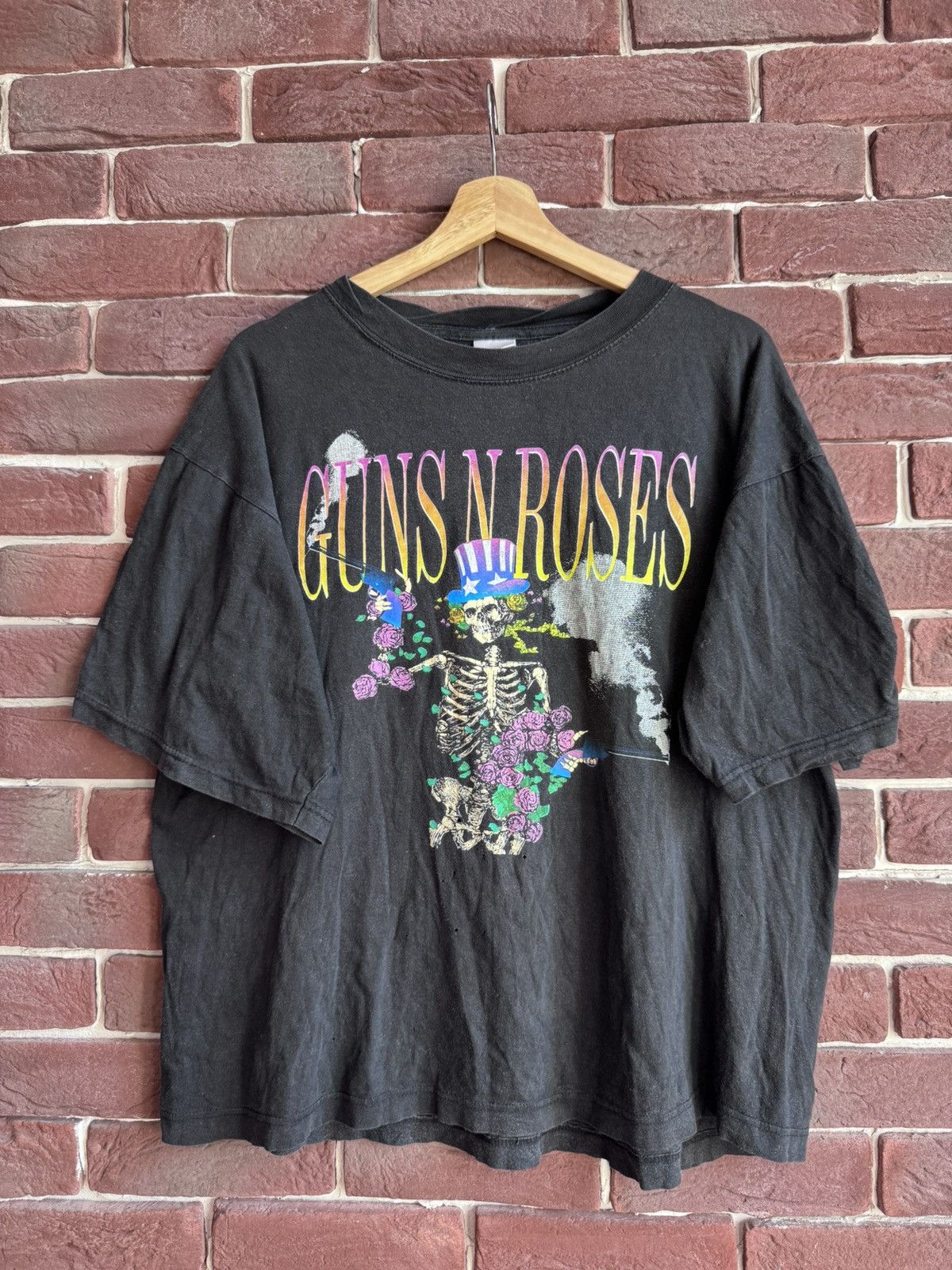 Band Tees Guns N Roses Vintage 90s Skeleron Rock Band Tee Grail Axl Size US L / EU 52-54 / 3 - 1 Thumbnail
